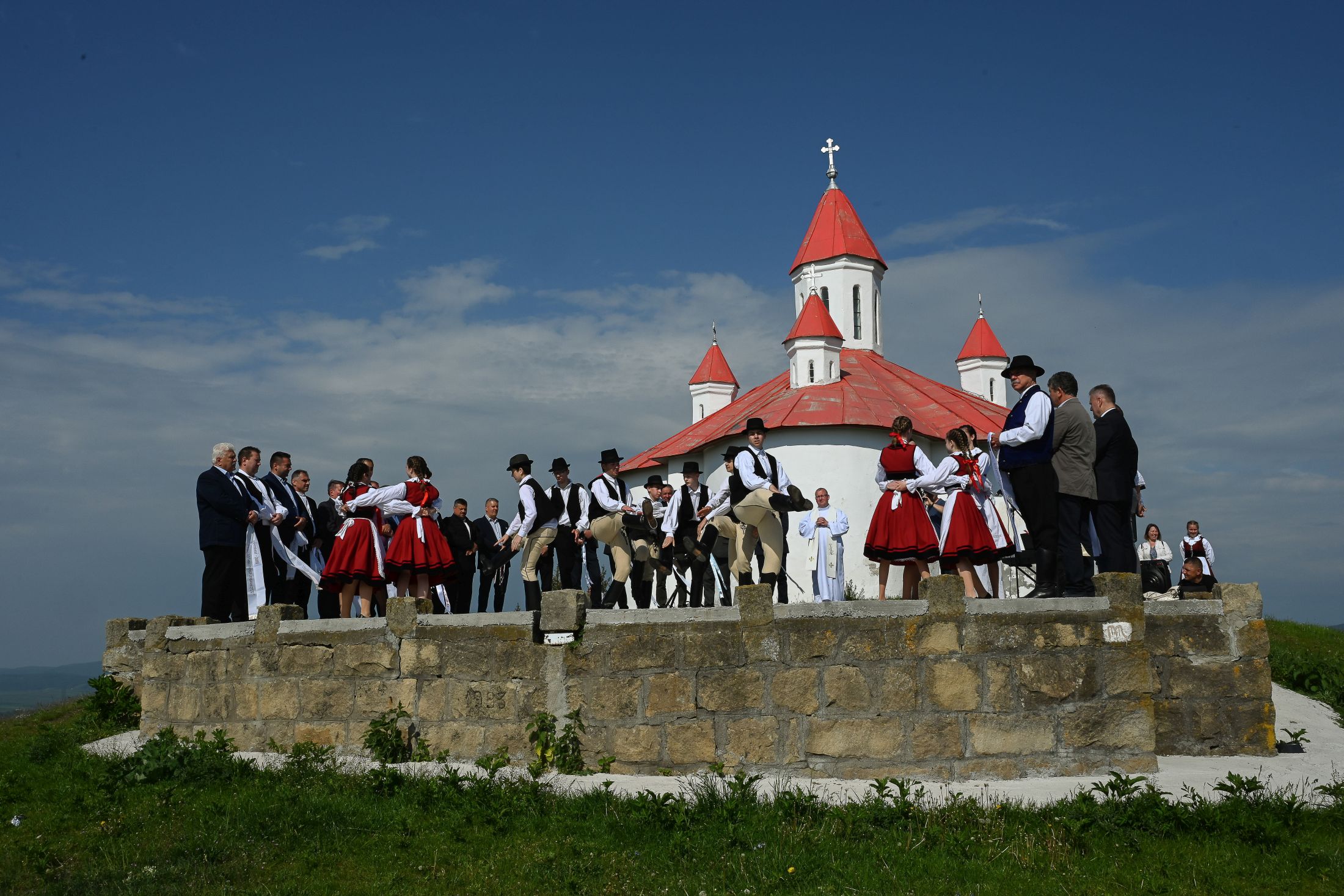 Pünkösdi hagyományok - a legfontosabb tudnivalók