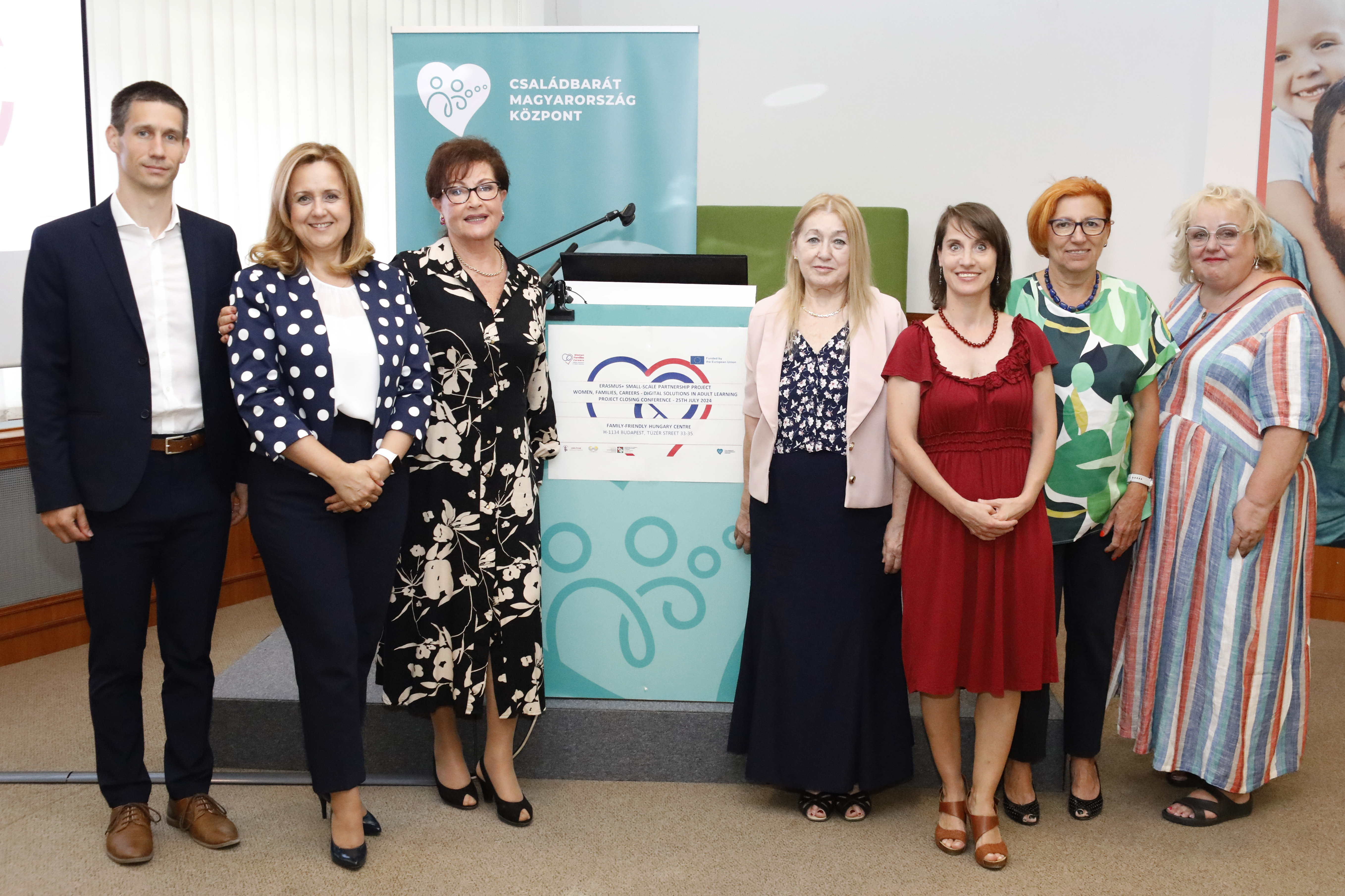 "Nők, család, karrier - Digitális megoldások a felnőtt tanulásban"  