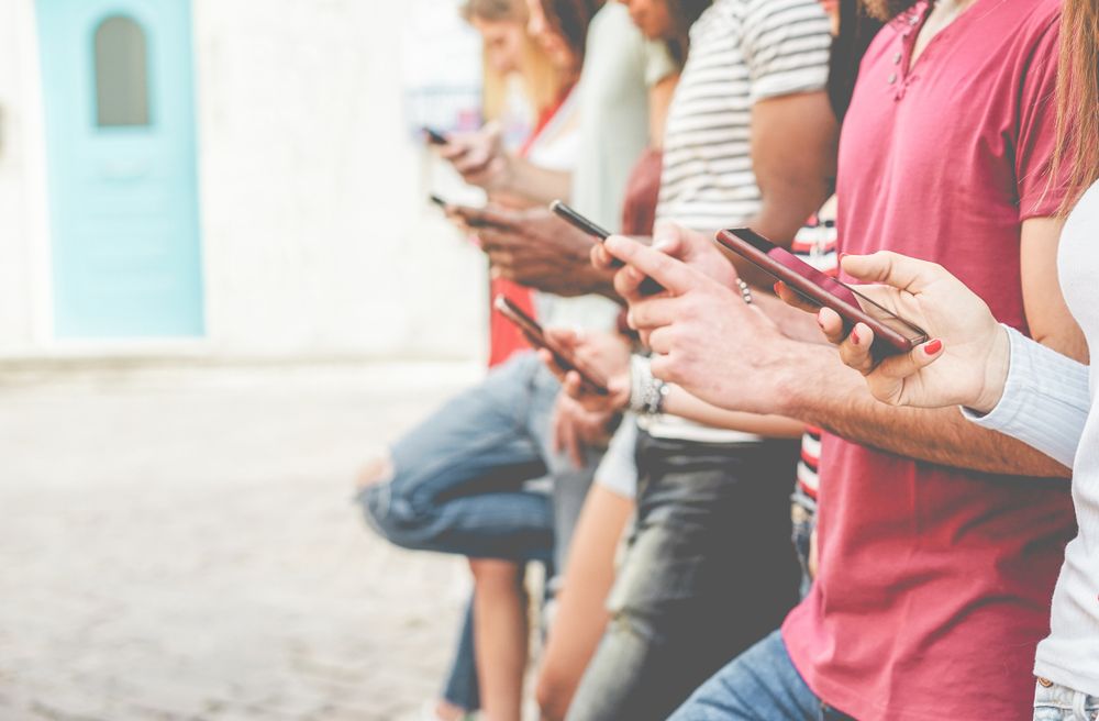 A Z generációnak is szüksége van ölelésre!