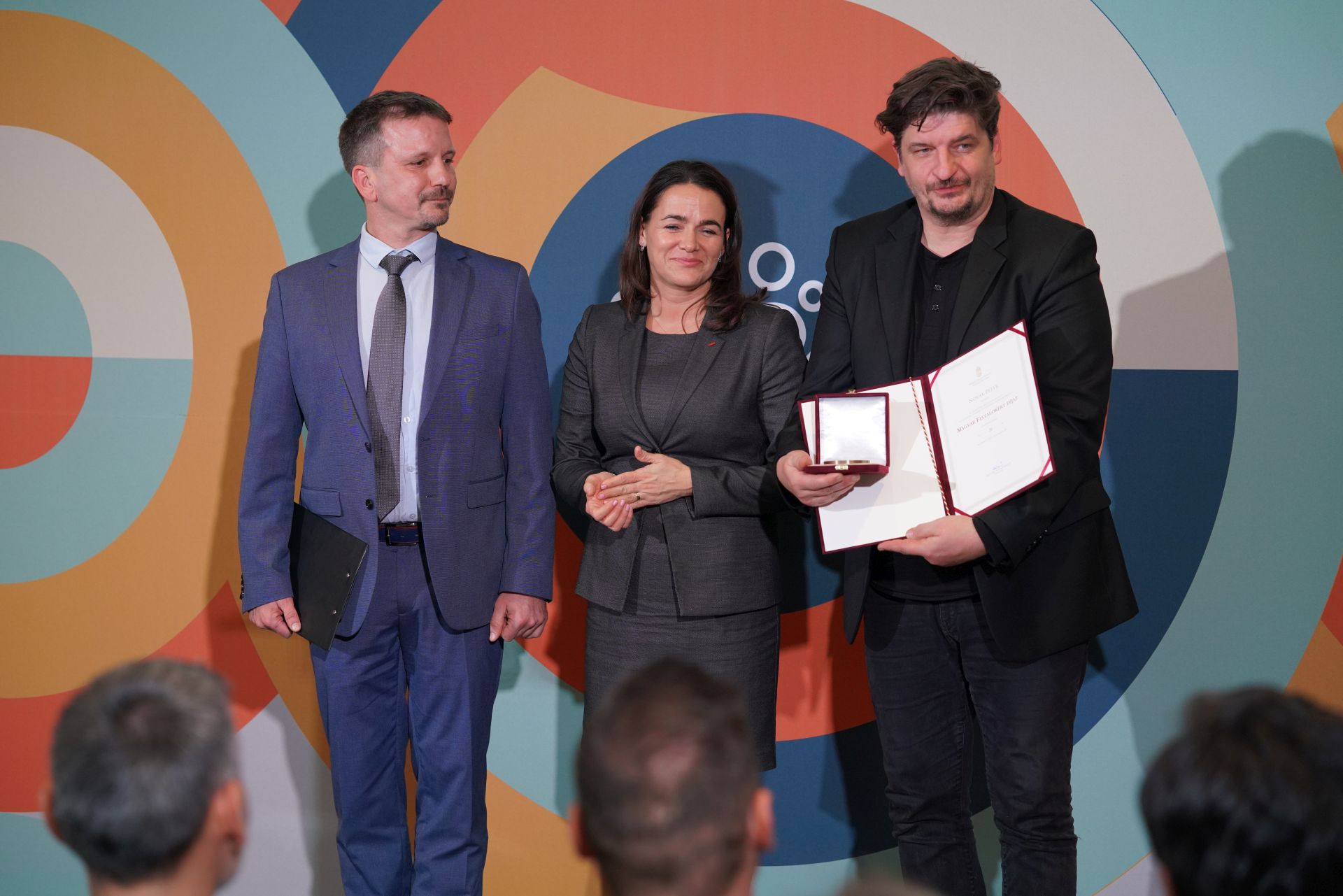 Díjak a példaértékű szolgálatért