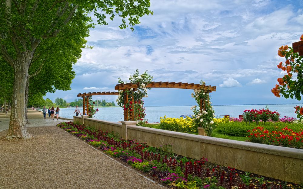 A Balaton legszebb parkjai és sétányai 