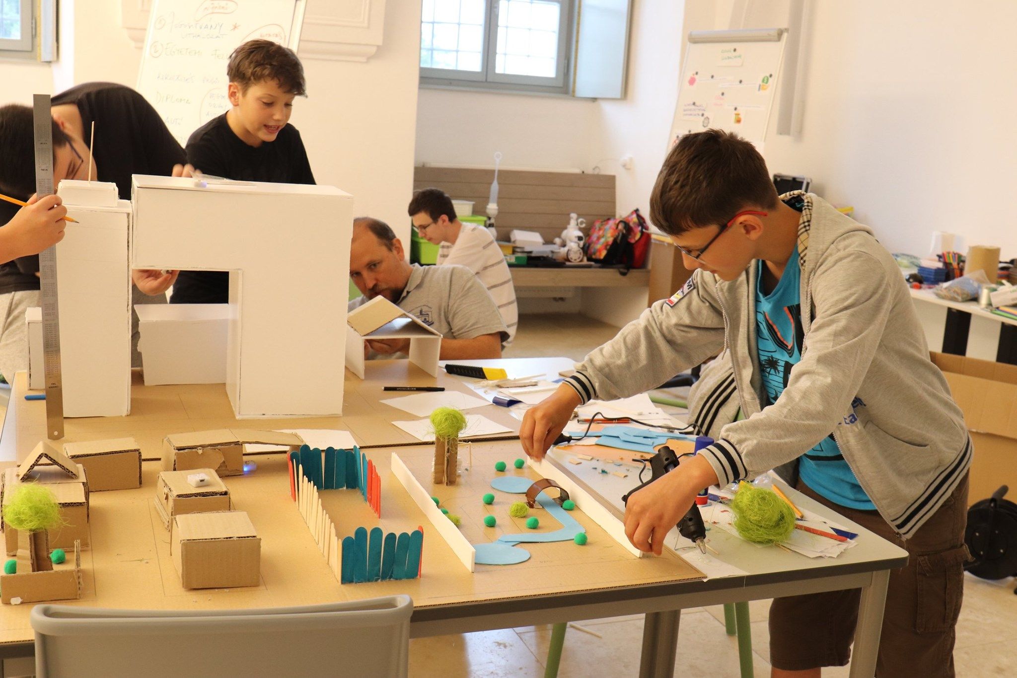 Megbújó tehetségek a 300 éves kolostorban