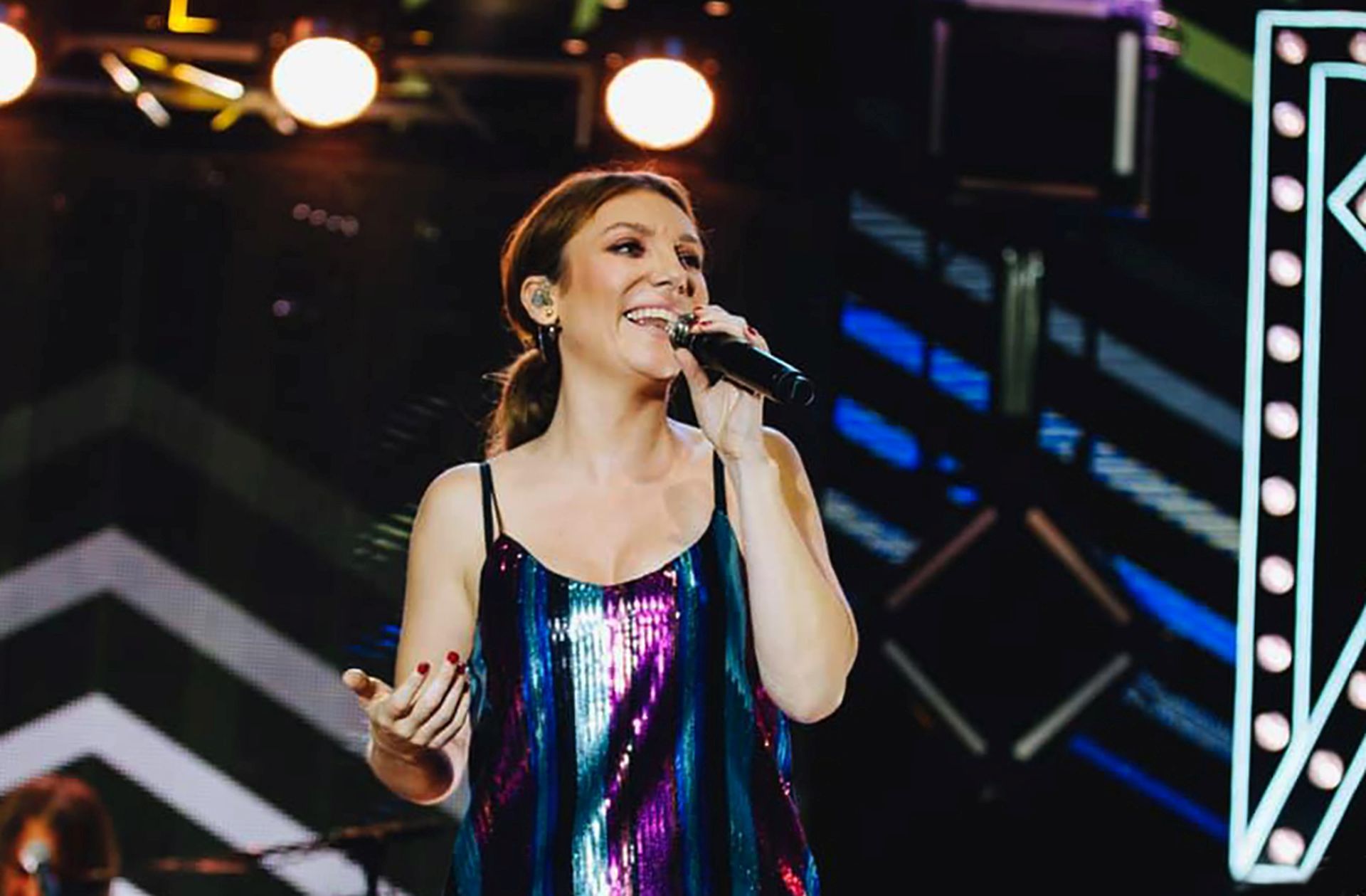 Rúzsa Magdi hármas ikrekkel várandós