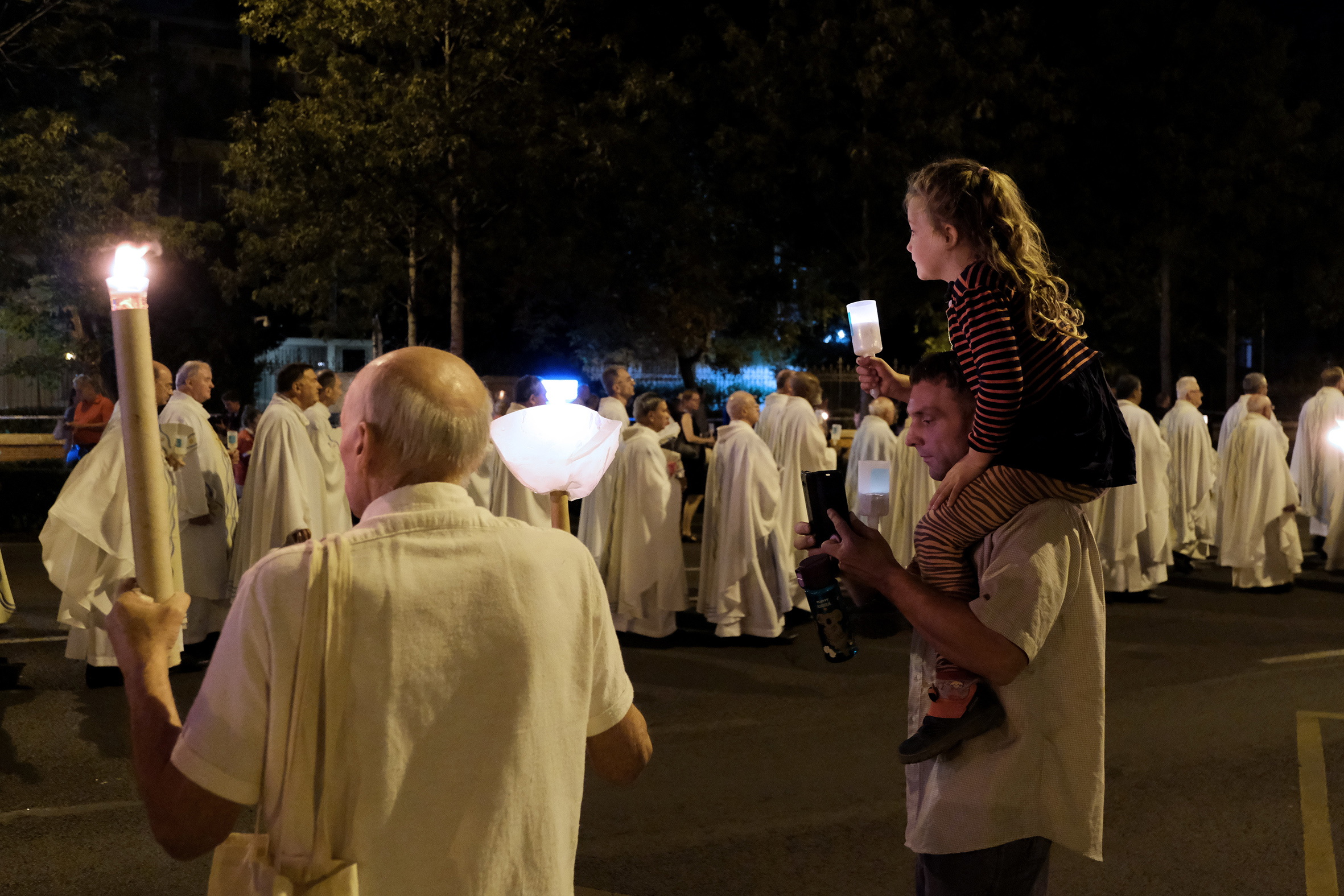 "A szentek mutatják meg nekünk, hogy hogyan tudjuk mai életünkben Krisztus jelenlétét hordozni "