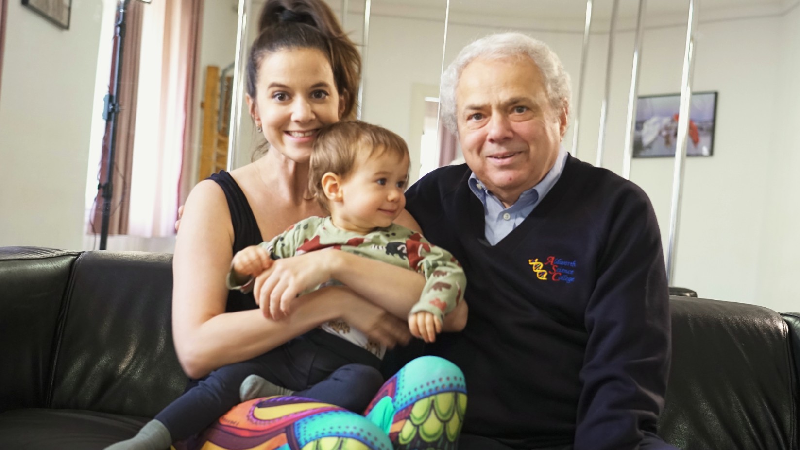 Rózsa György lányával és unokájával a Családvarázsban