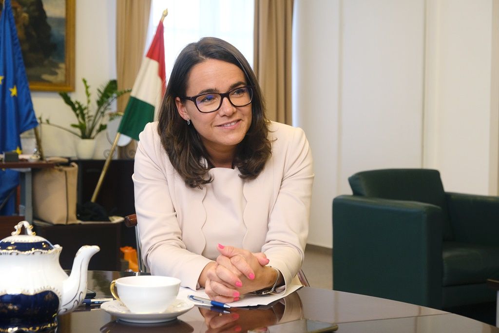 Novák Katalin: "Amióta közhivatalt viselek, a miatyánk átértékelődött számomra"