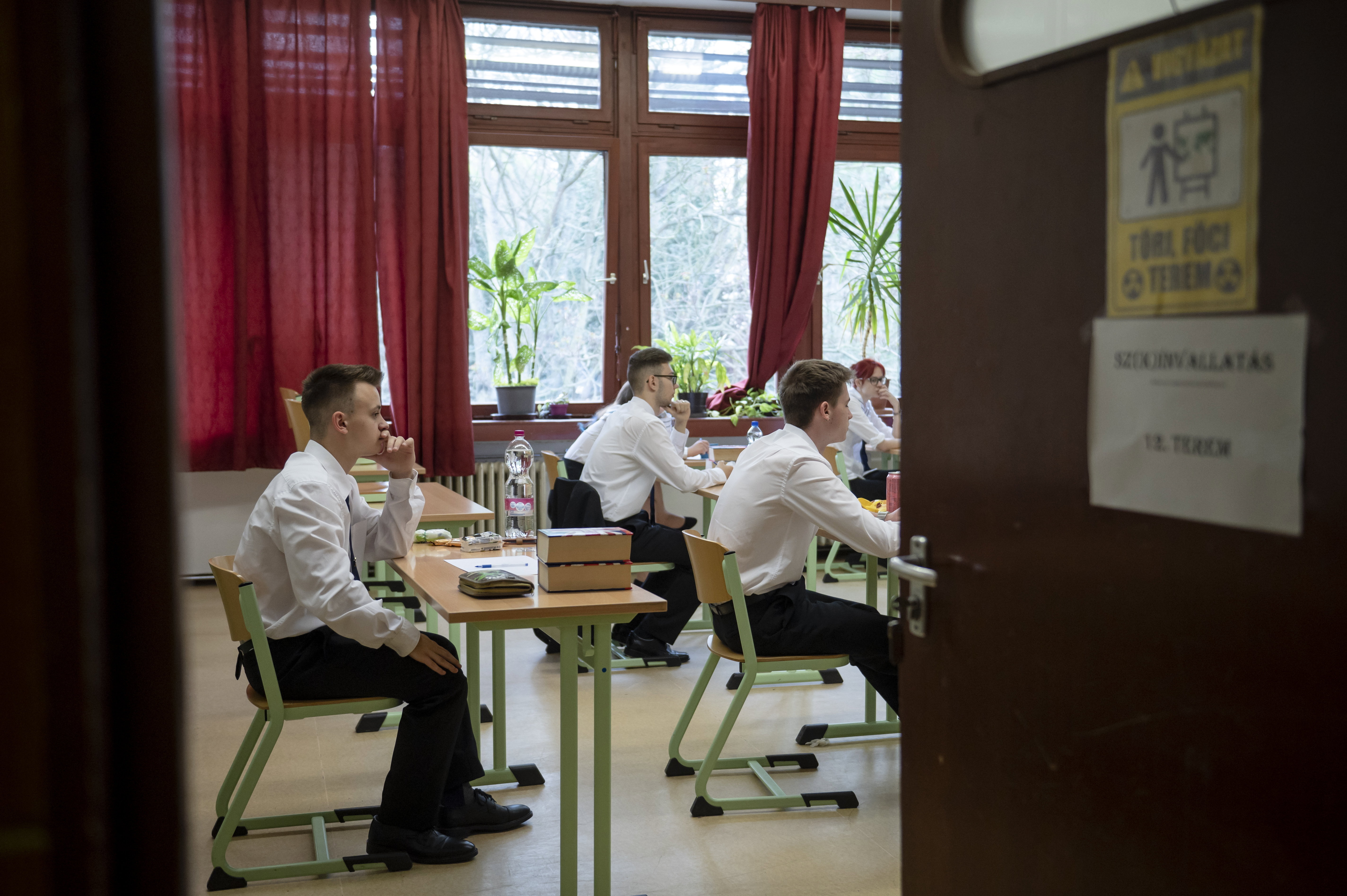 Az angol nyelvvel folytatódott az érettségi 