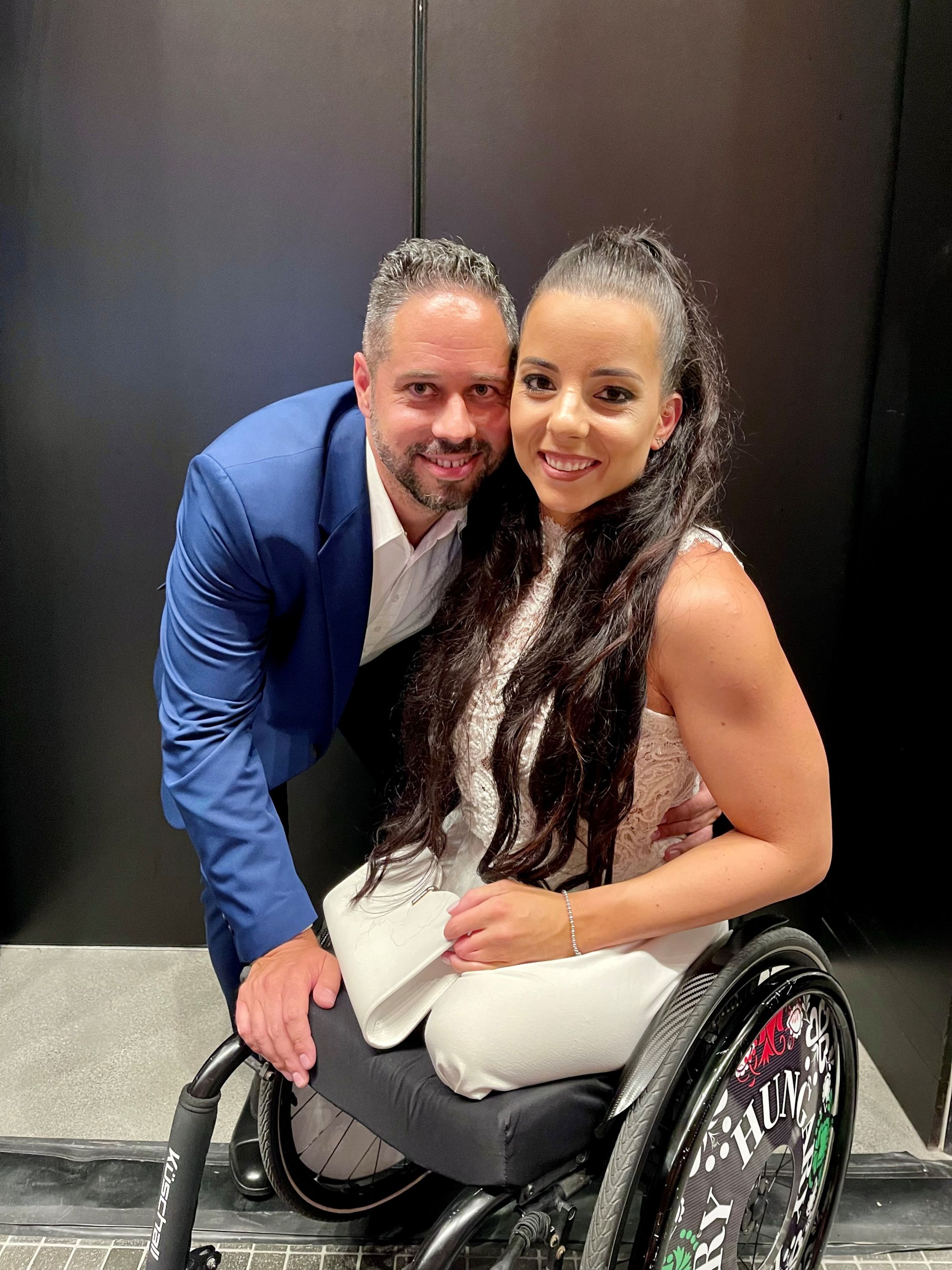 Fia született Illés Fanninak